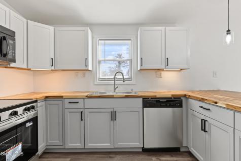 110 Fox Road Middle Grove NY 12850