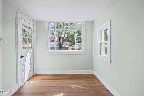 1471 Helderberg Avenue Schenectady NY 12306