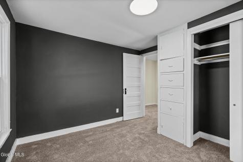 1471 Helderberg Avenue Schenectady NY 12306