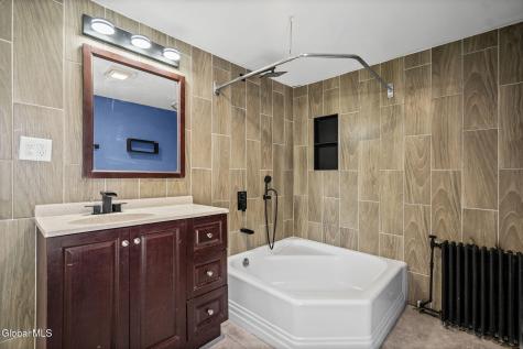 1471 Helderberg Avenue Schenectady NY 12306