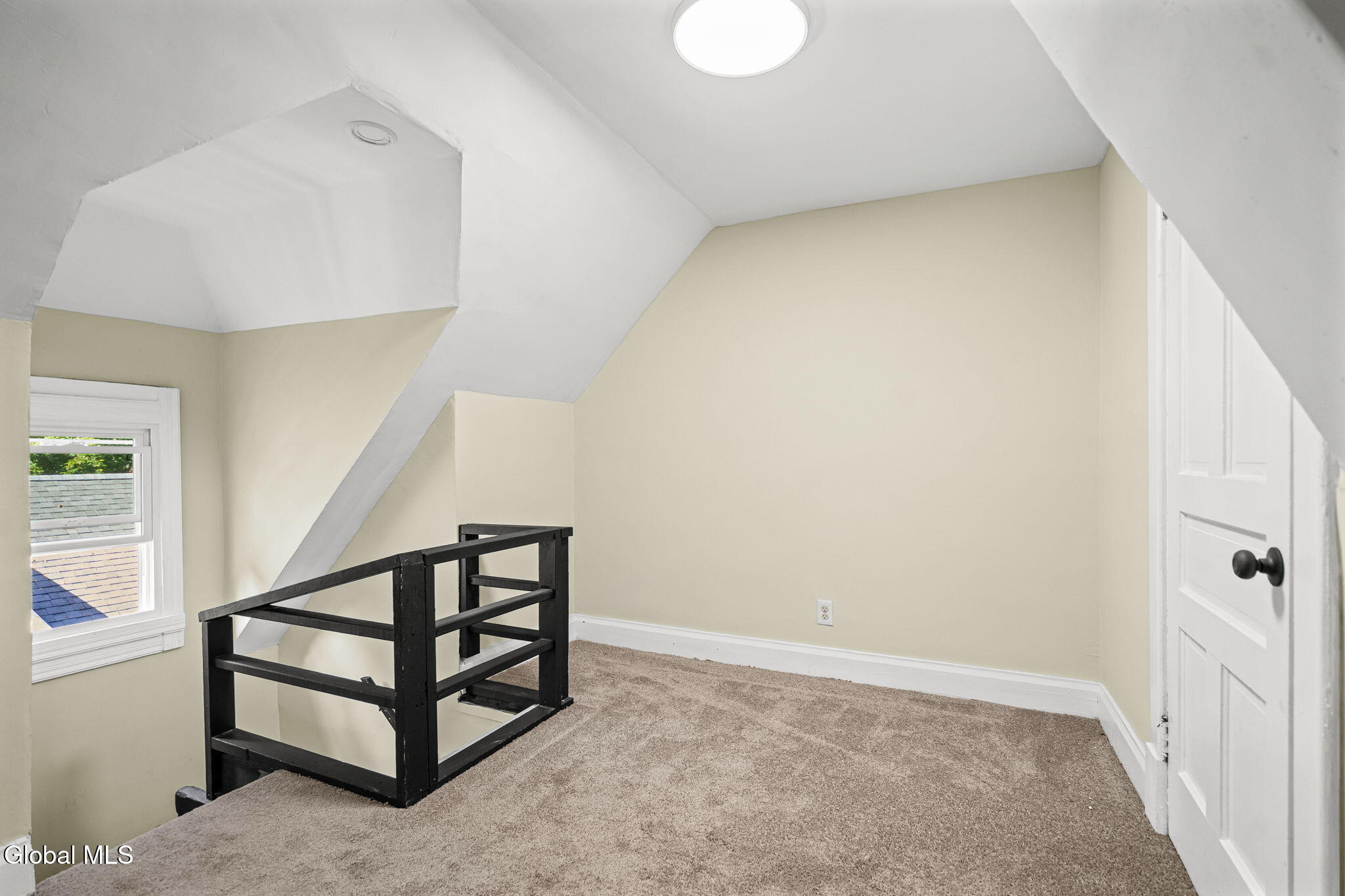 1471 Helderberg Avenue Schenectady NY 12306