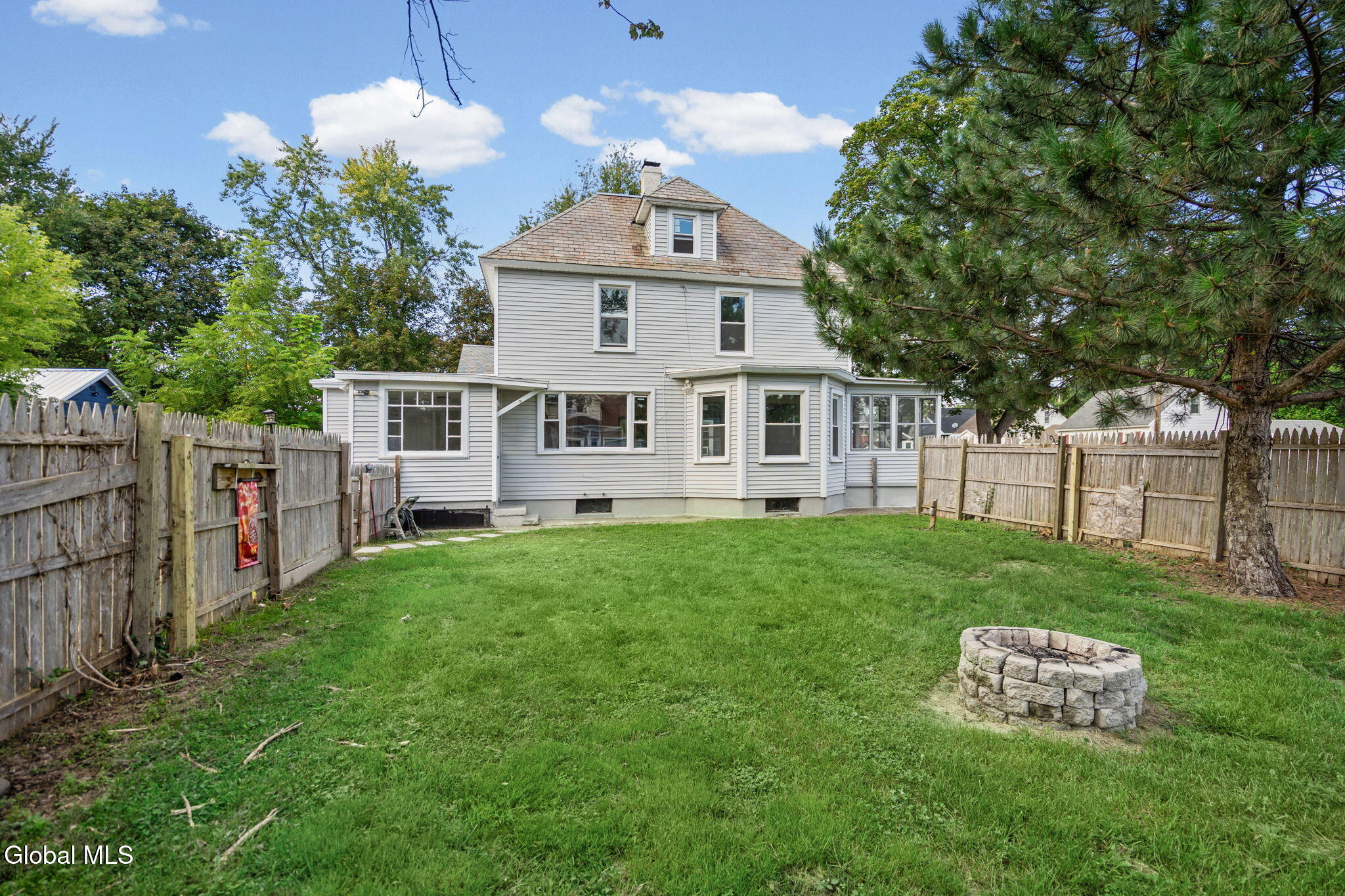 1471 Helderberg Avenue Schenectady NY 12306