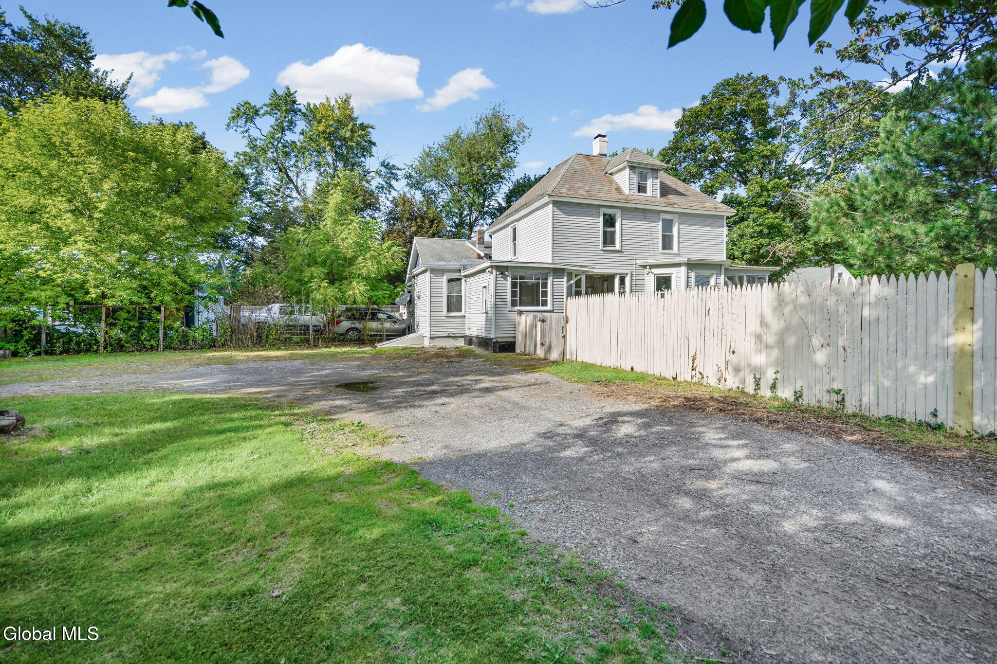 1471 Helderberg Avenue Schenectady NY 12306