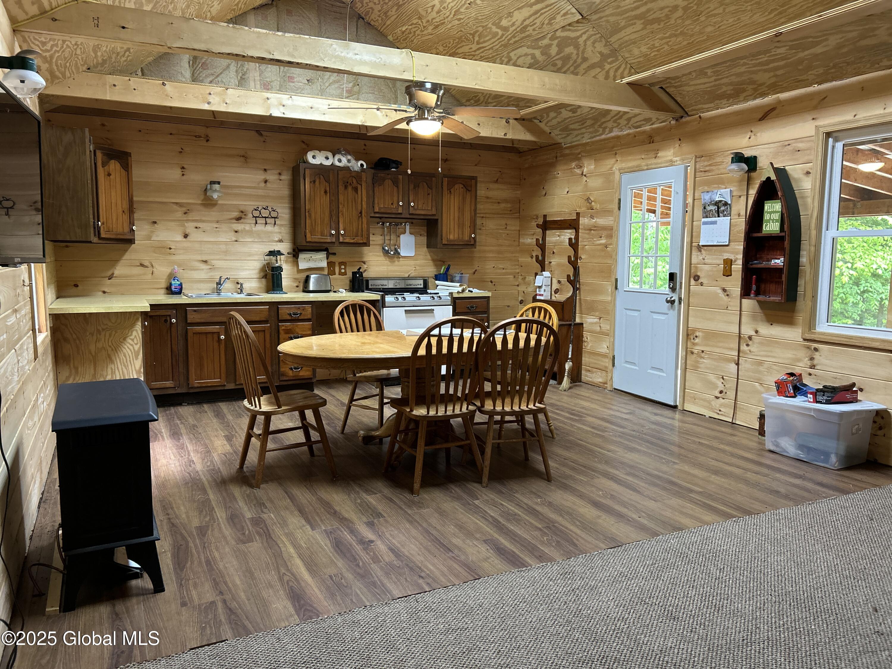 10 W Tucker Road Stoney Creek NY 12878