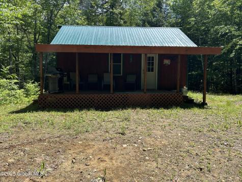 10 W Tucker Road Stoney Creek NY 12878