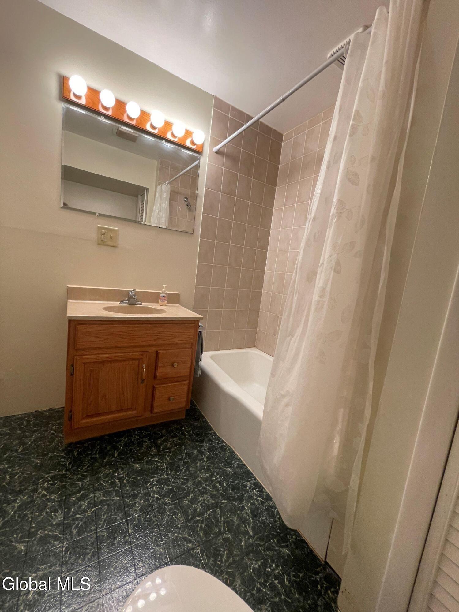 210 Fogarty Road Troy NY 12182