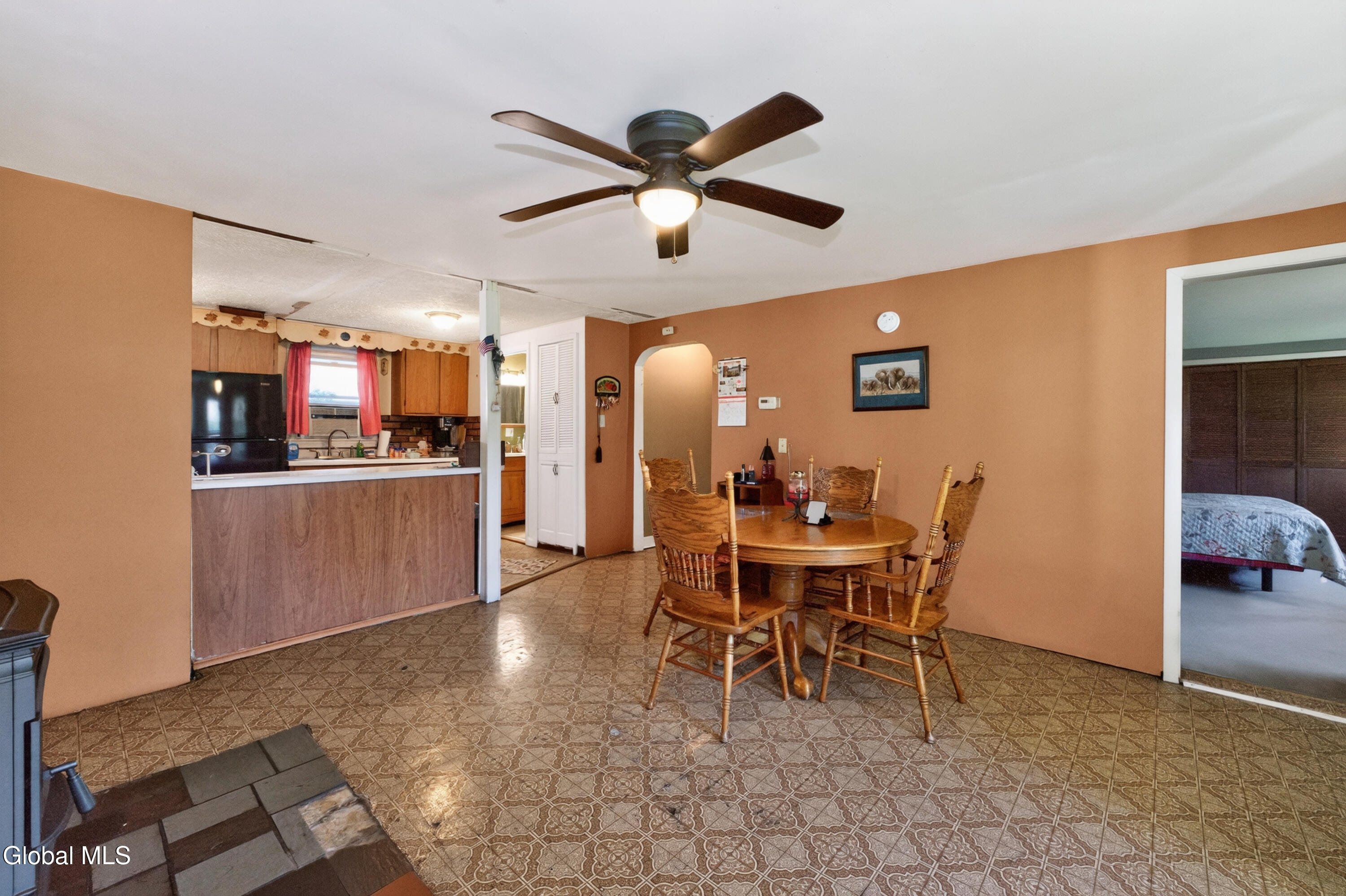 7 Colonial Road Stillwater NY 12170