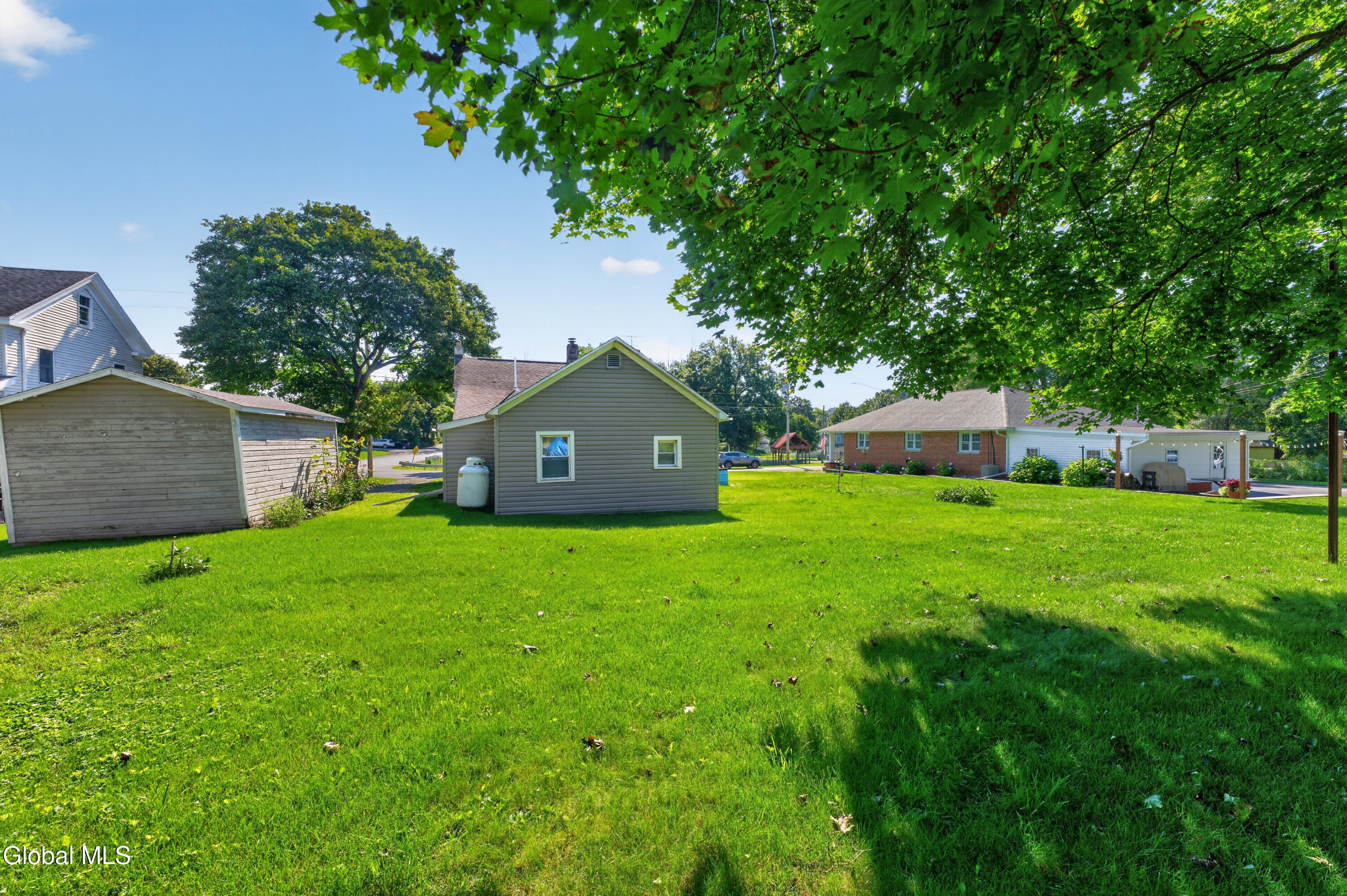 7 Colonial Road Stillwater NY 12170