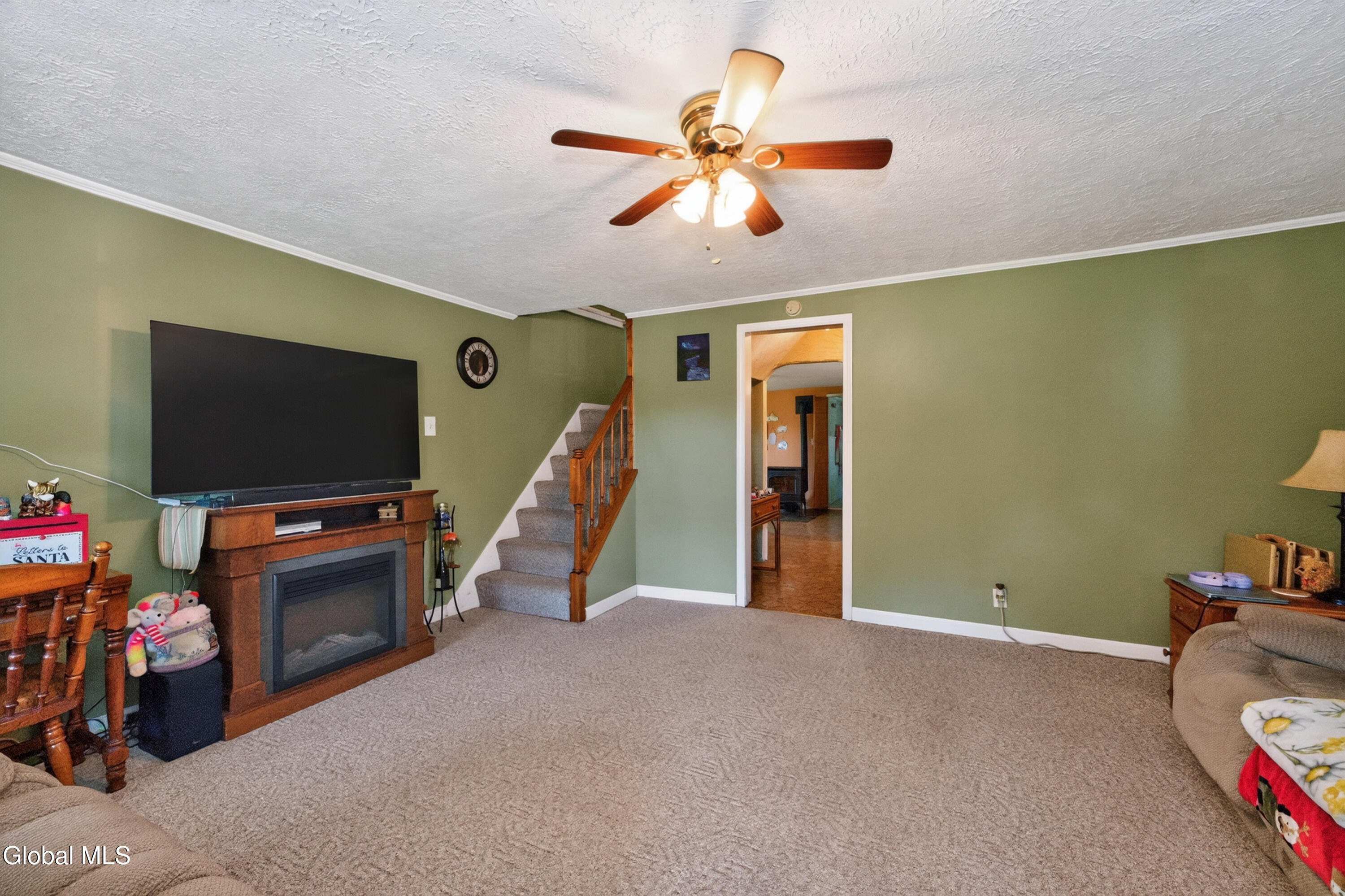 7 Colonial Road Stillwater NY 12170
