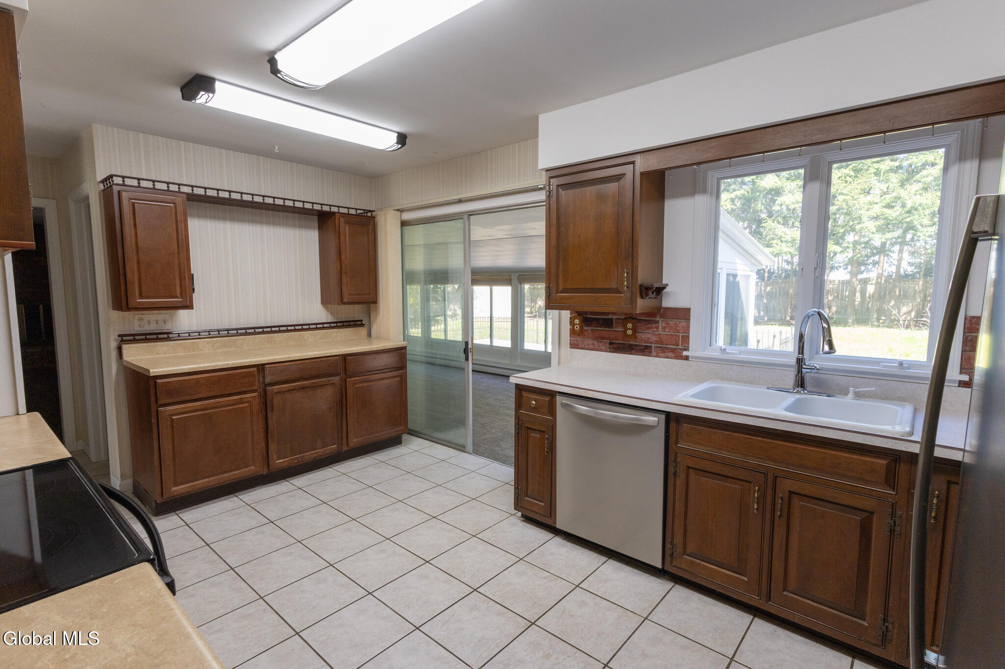 10 Oakwood Drive Queensbury NY 12804