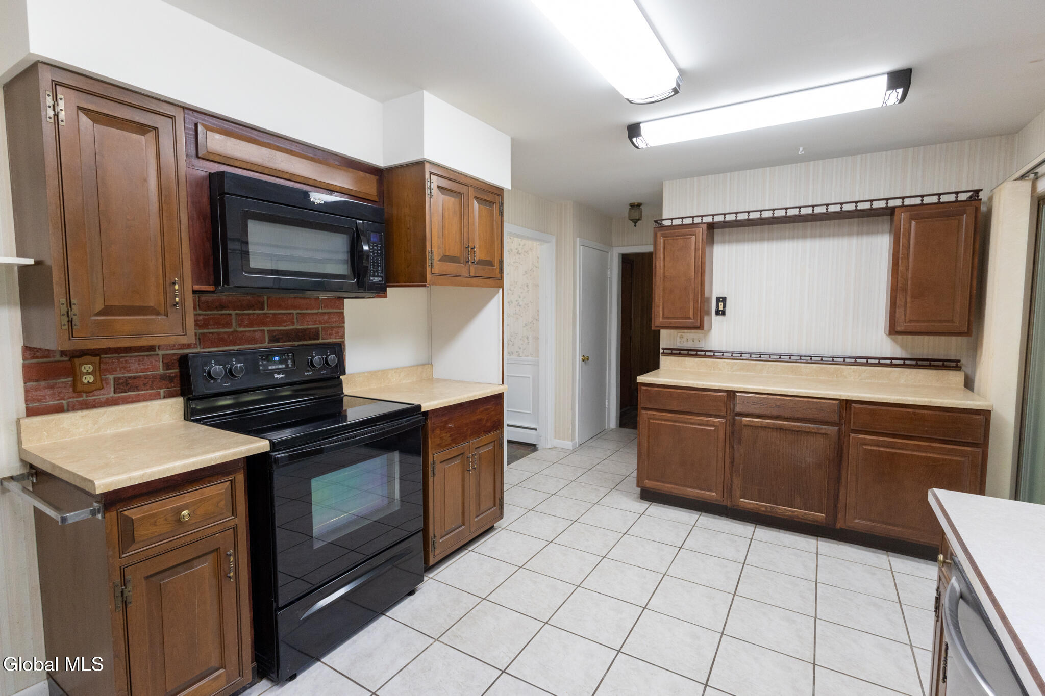 10 Oakwood Drive Queensbury NY 12804