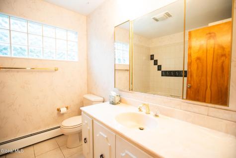 10 Oakwood Drive Queensbury NY 12804
