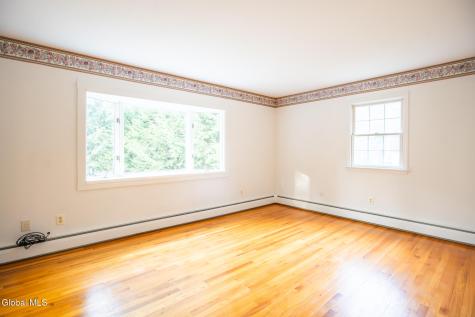 10 Oakwood Drive Queensbury NY 12804