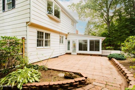 10 Oakwood Drive Queensbury NY 12804