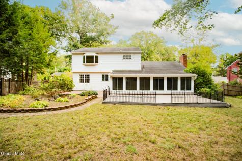 10 Oakwood Drive Queensbury NY 12804