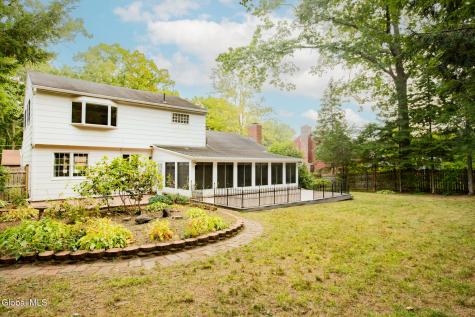 10 Oakwood Drive Queensbury NY 12804