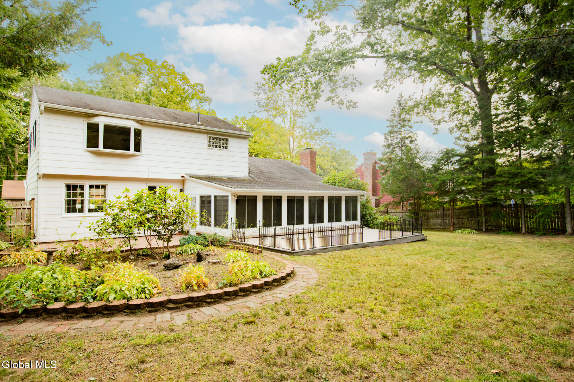 10 Oakwood Drive Queensbury NY 12804