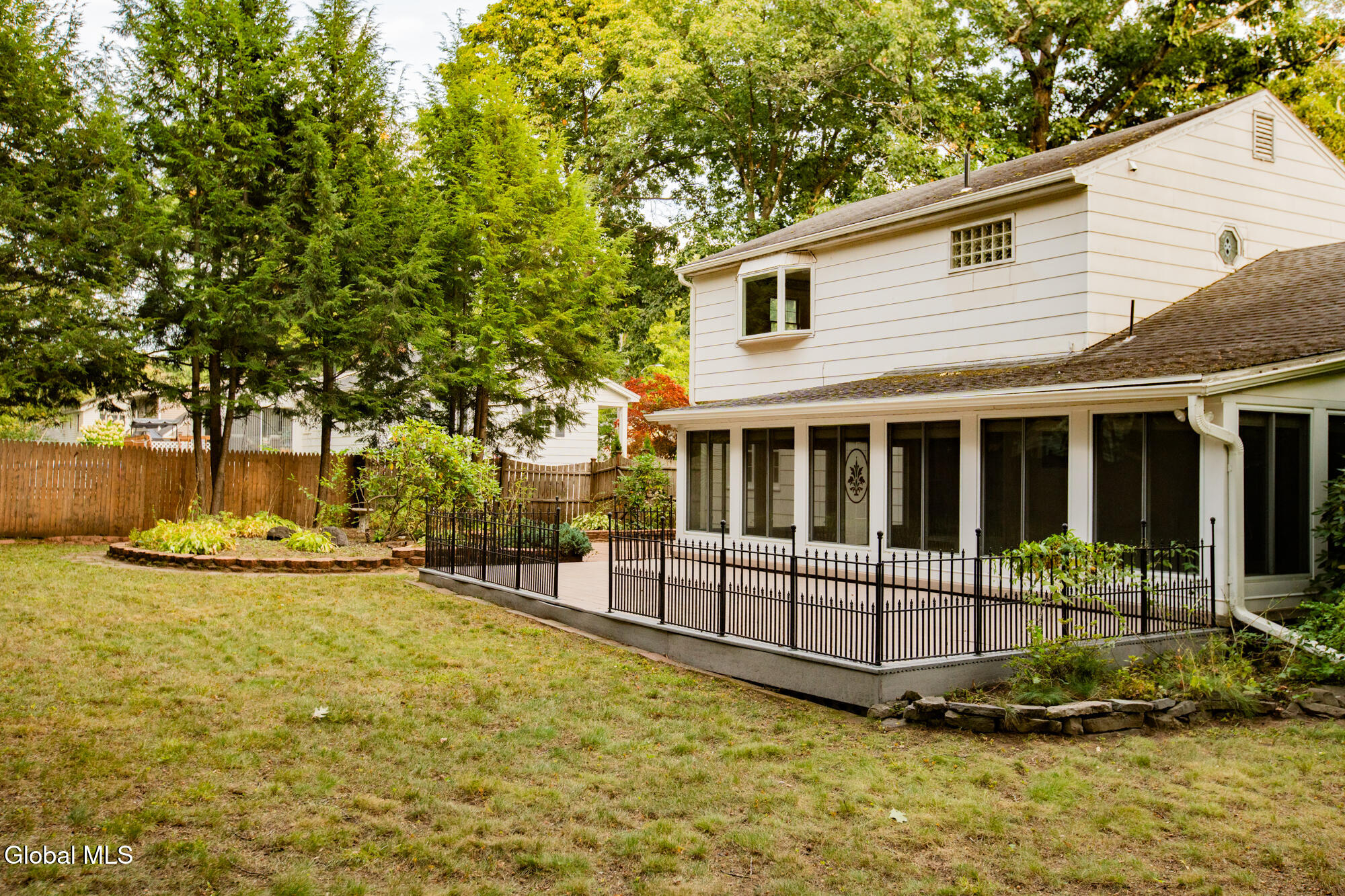 10 Oakwood Drive Queensbury NY 12804