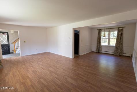 10 Oakwood Drive Queensbury NY 12804