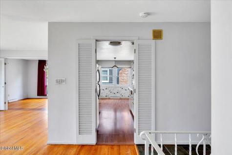 106 Fairlawn Avenue Albany NY 12203