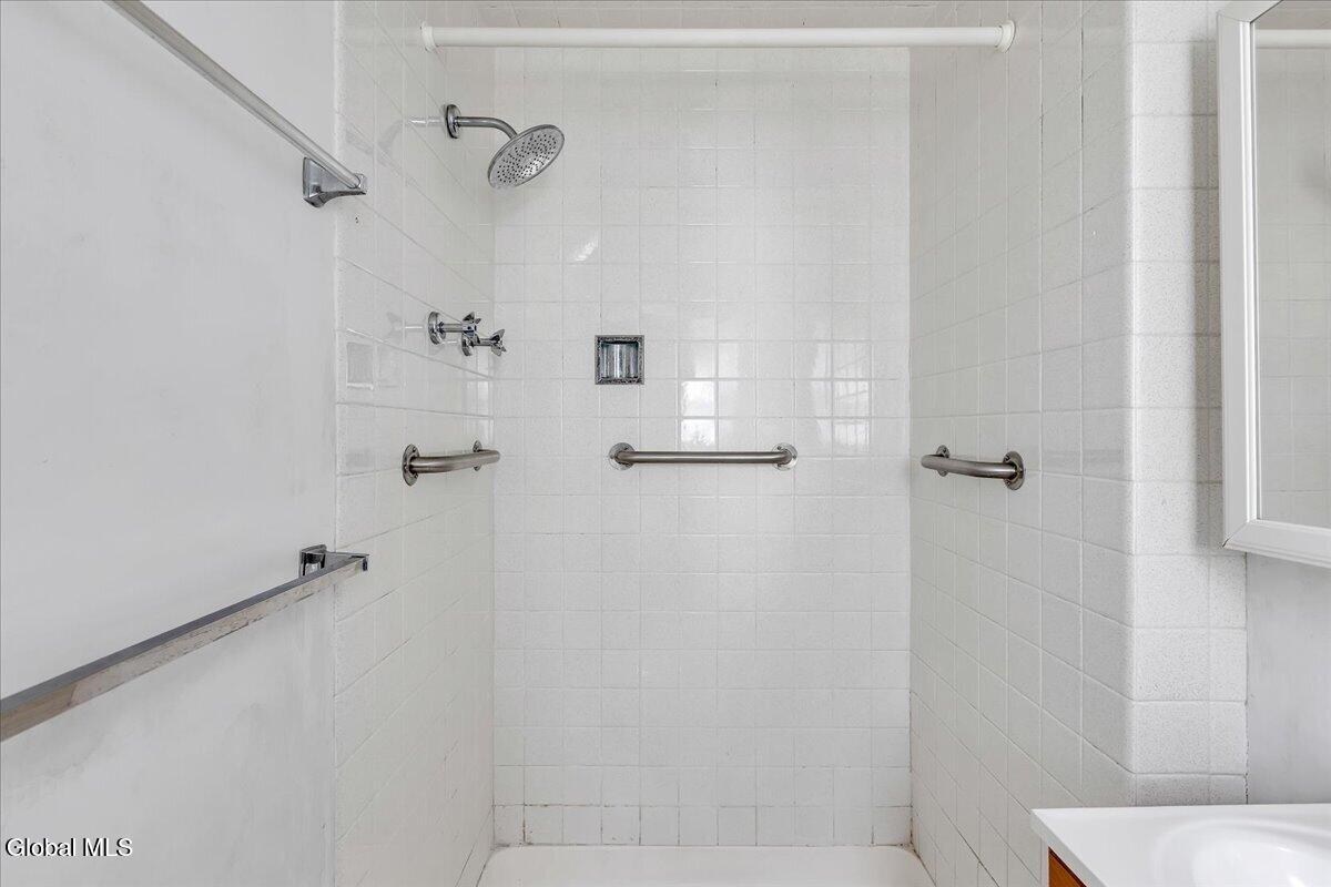 106 Fairlawn Avenue Albany NY 12203