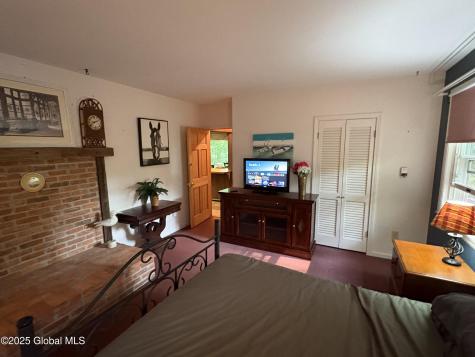 36 Hoffman Road Saratoga Springs NY 12866