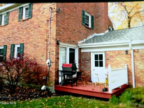 1015 Cheyenne Road Schenectady NY 12302