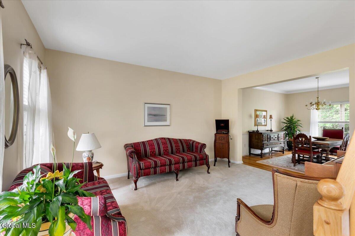 31 Ivywood Drive Selkirk NY 12158