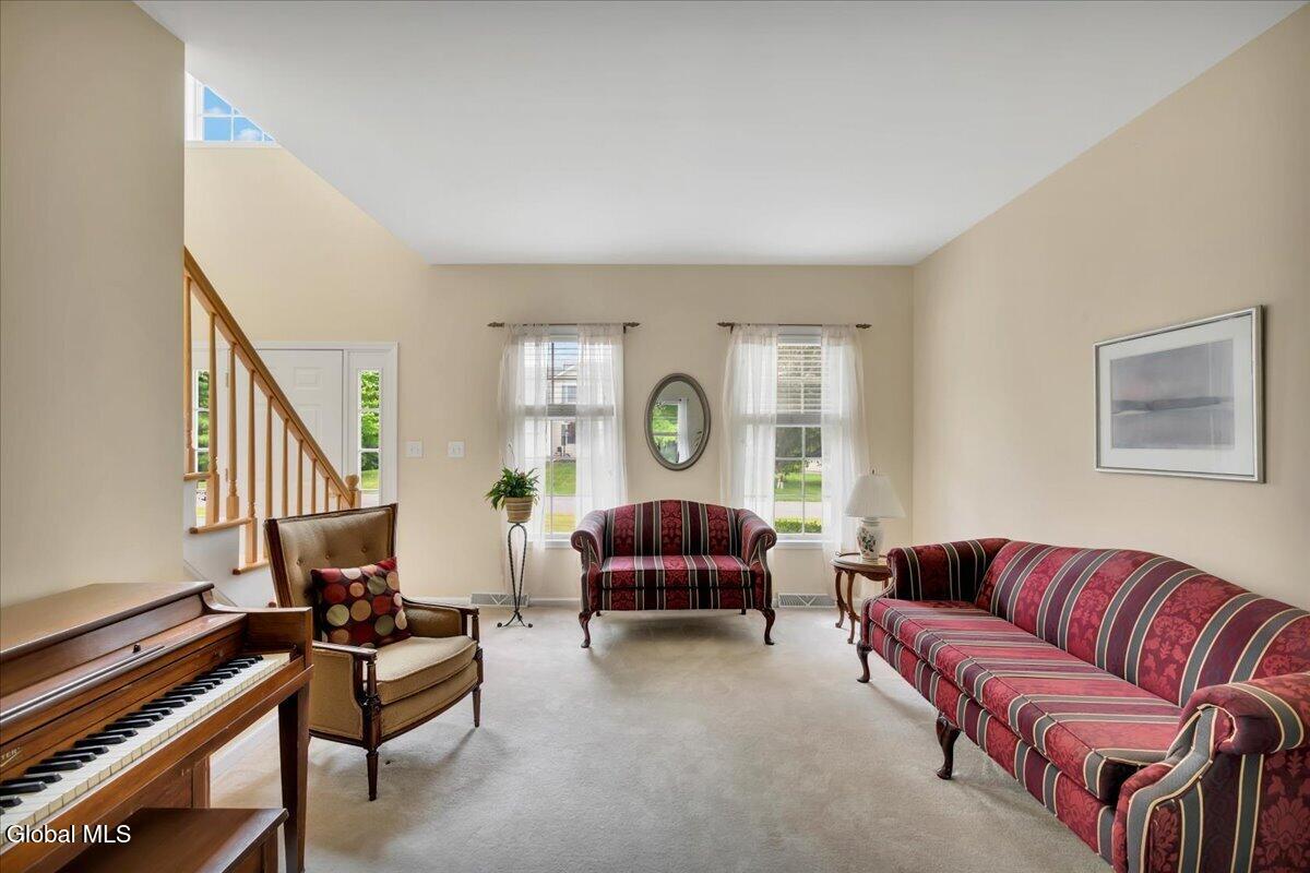 31 Ivywood Drive Selkirk NY 12158