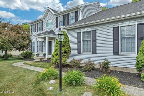 31 Ivywood Drive Selkirk NY 12158