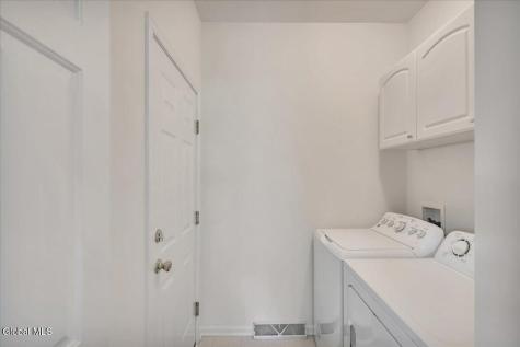 31 Ivywood Drive Selkirk NY 12158