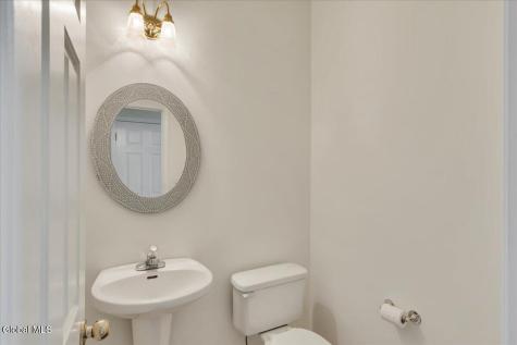 31 Ivywood Drive Selkirk NY 12158
