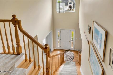 31 Ivywood Drive Selkirk NY 12158