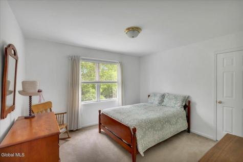31 Ivywood Drive Selkirk NY 12158