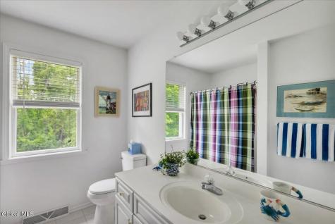 31 Ivywood Drive Selkirk NY 12158