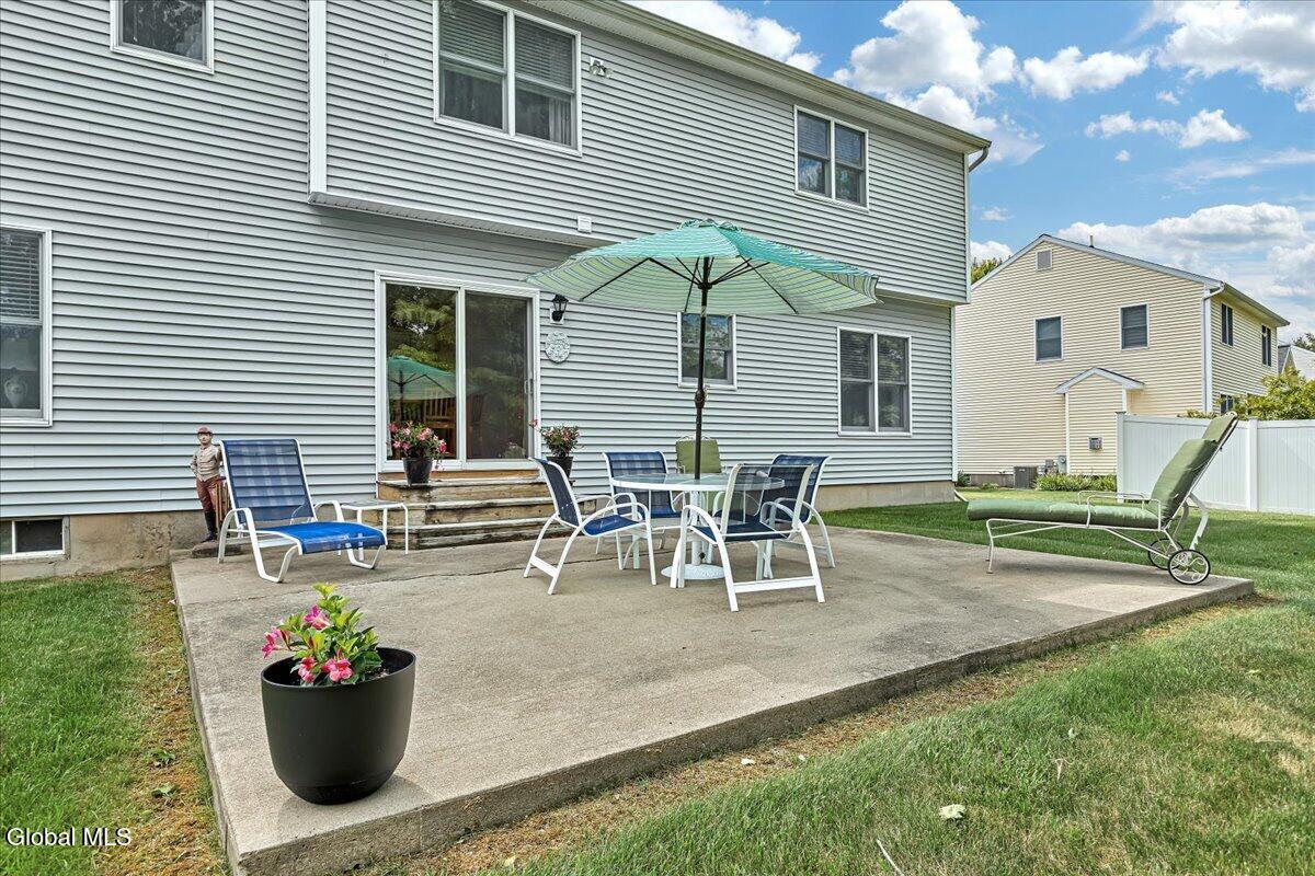 31 Ivywood Drive Selkirk NY 12158