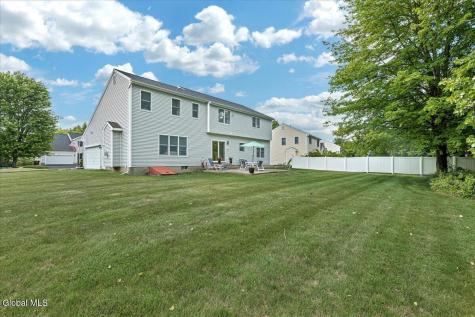 31 Ivywood Drive Selkirk NY 12158