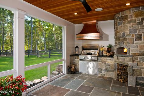 4 Saratoga Farm Road Malta NY 12020