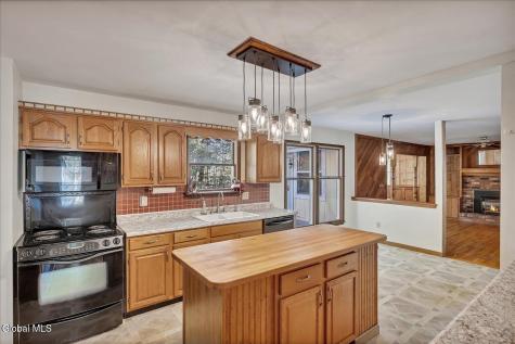 20 Oxford Drive Saratoga Springs NY 12866