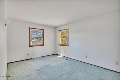 20 Oxford Drive Saratoga Springs NY 12866