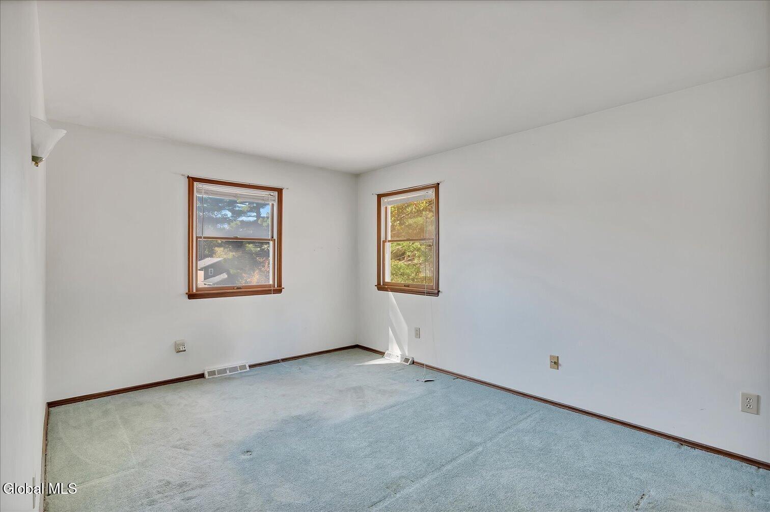 20 Oxford Drive Saratoga Springs NY 12866