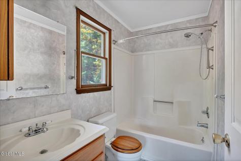 20 Oxford Drive Saratoga Springs NY 12866