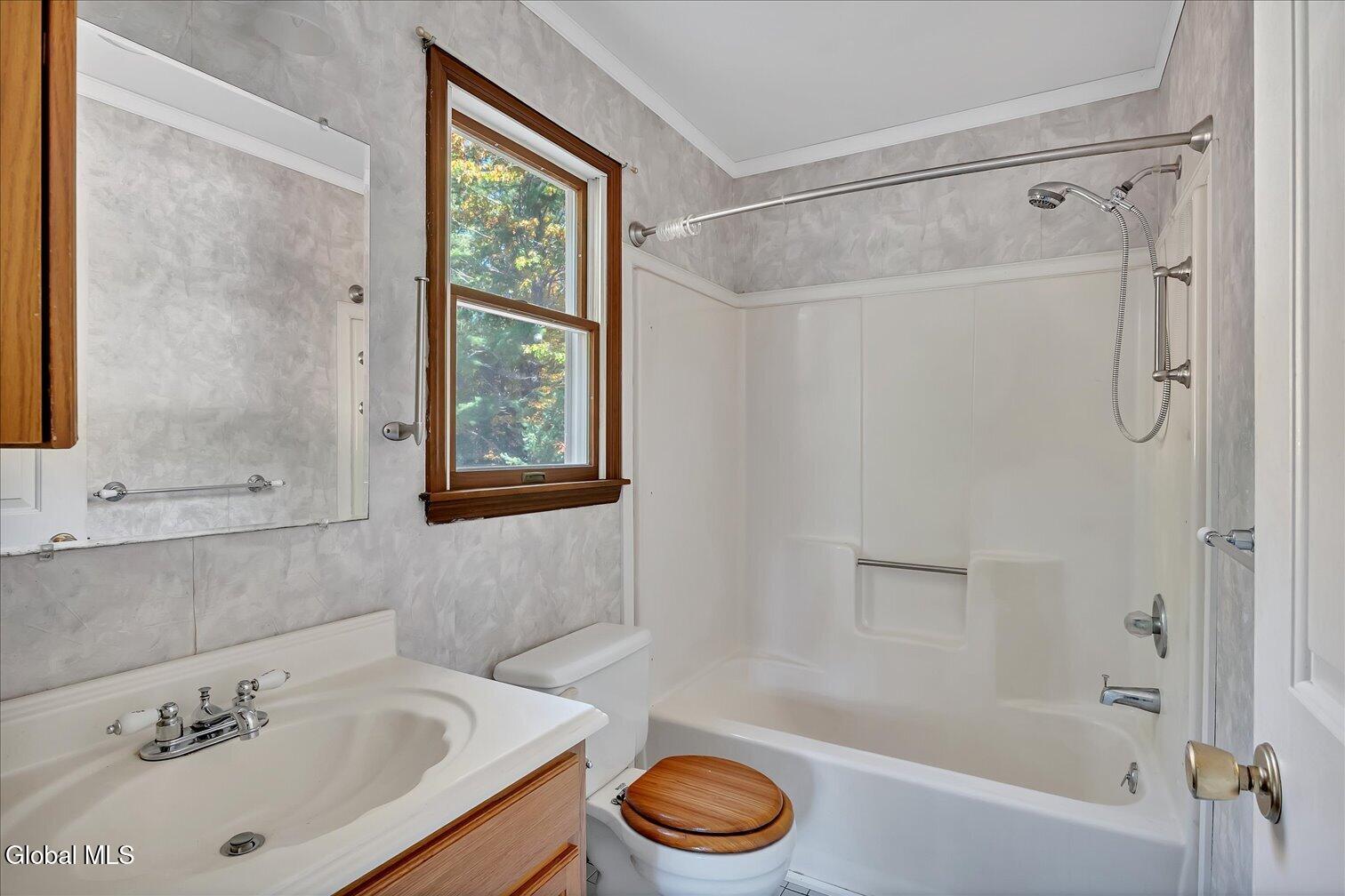 20 Oxford Drive Saratoga Springs NY 12866