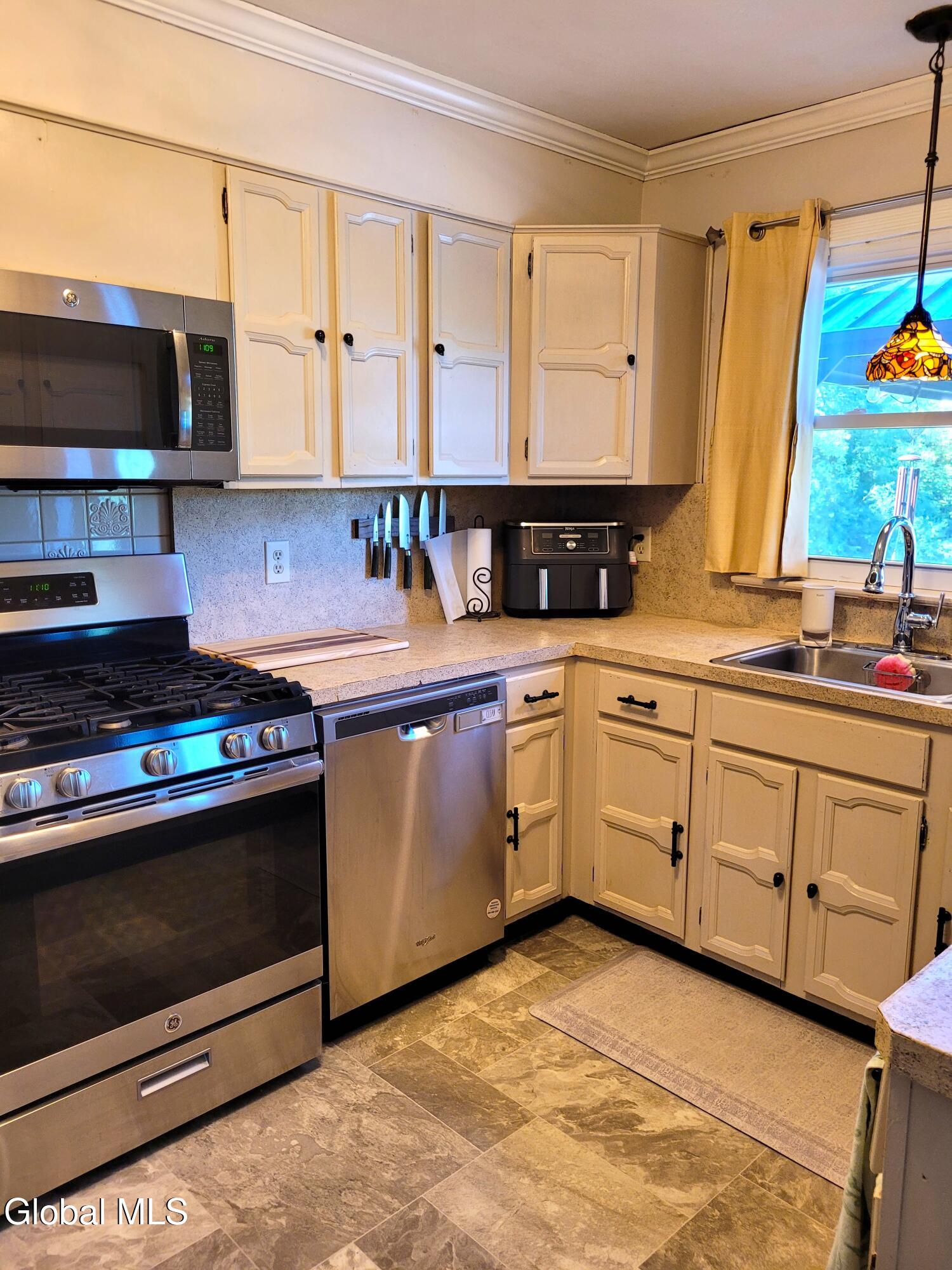 123 Highland Road Greenville NY 12083