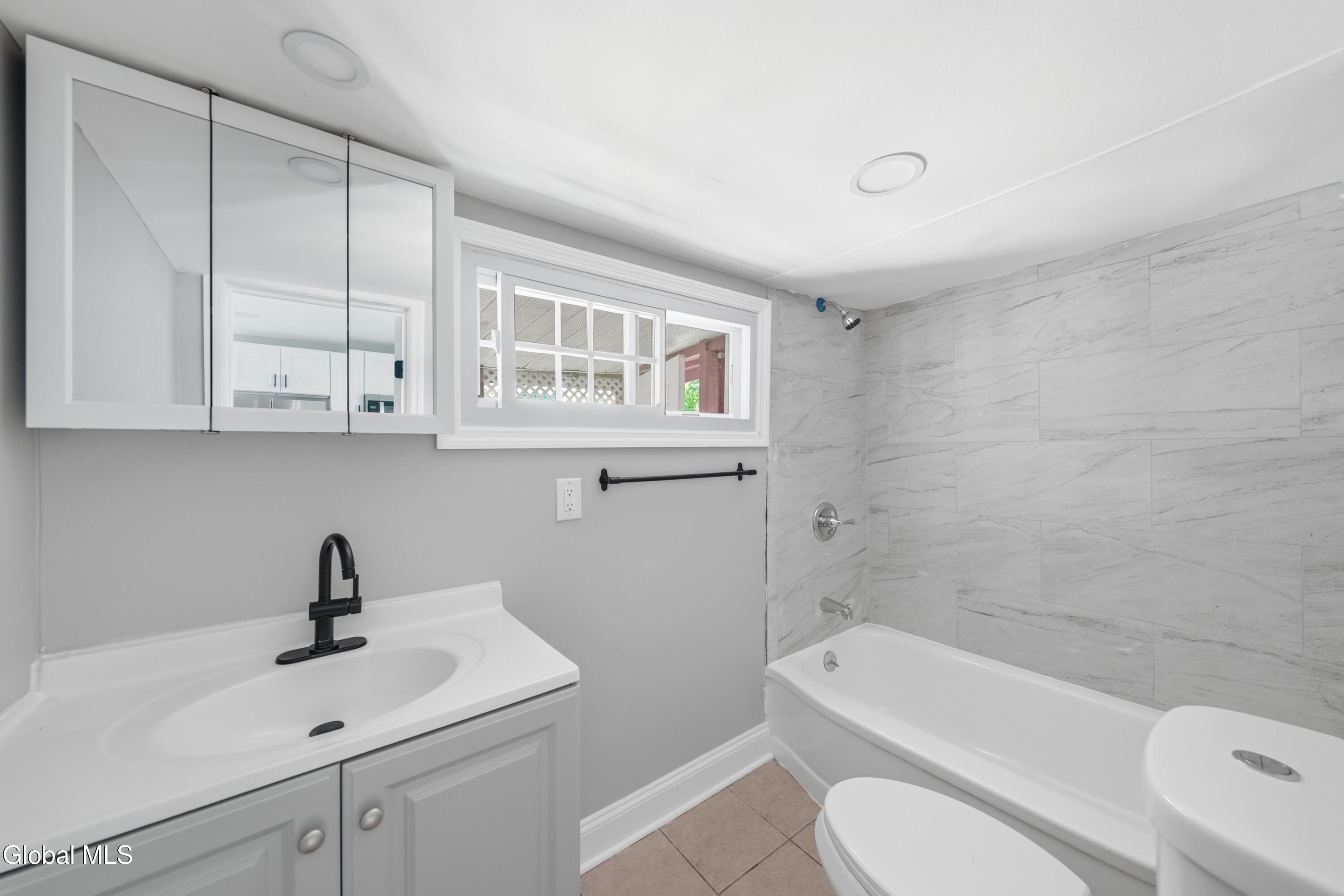 522 1st Avenue Troy NY 12182