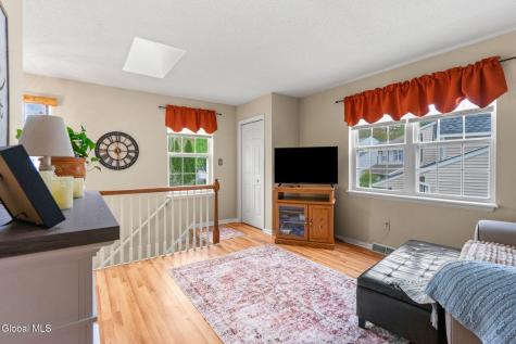 37 Wicken Square Albany NY 12205