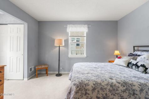 37 Wicken Square Albany NY 12205