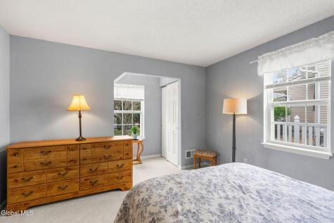 37 Wicken Square Albany NY 12205