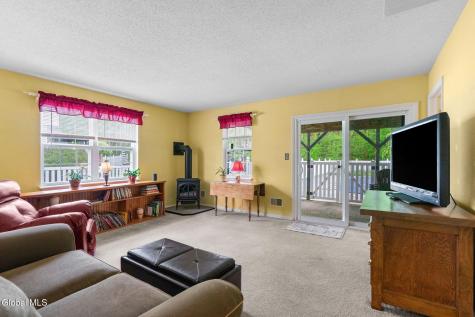 37 Wicken Square Albany NY 12205