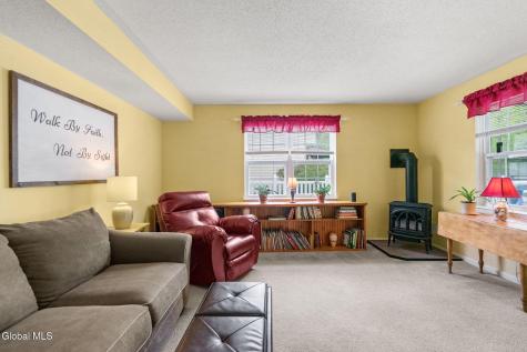 37 Wicken Square Albany NY 12205